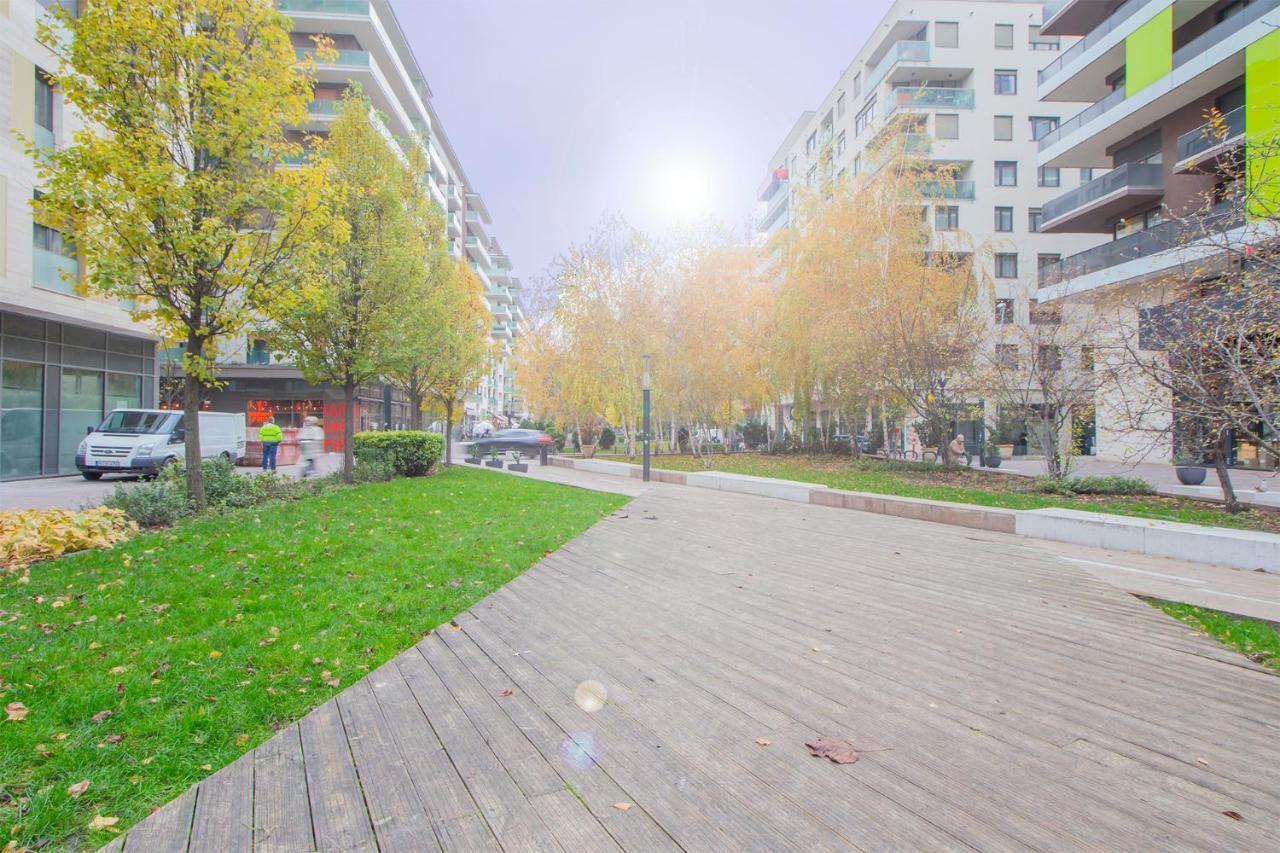 Corvin Modern Two Bedroom Apartment Free Parking Budapest Bagian luar foto