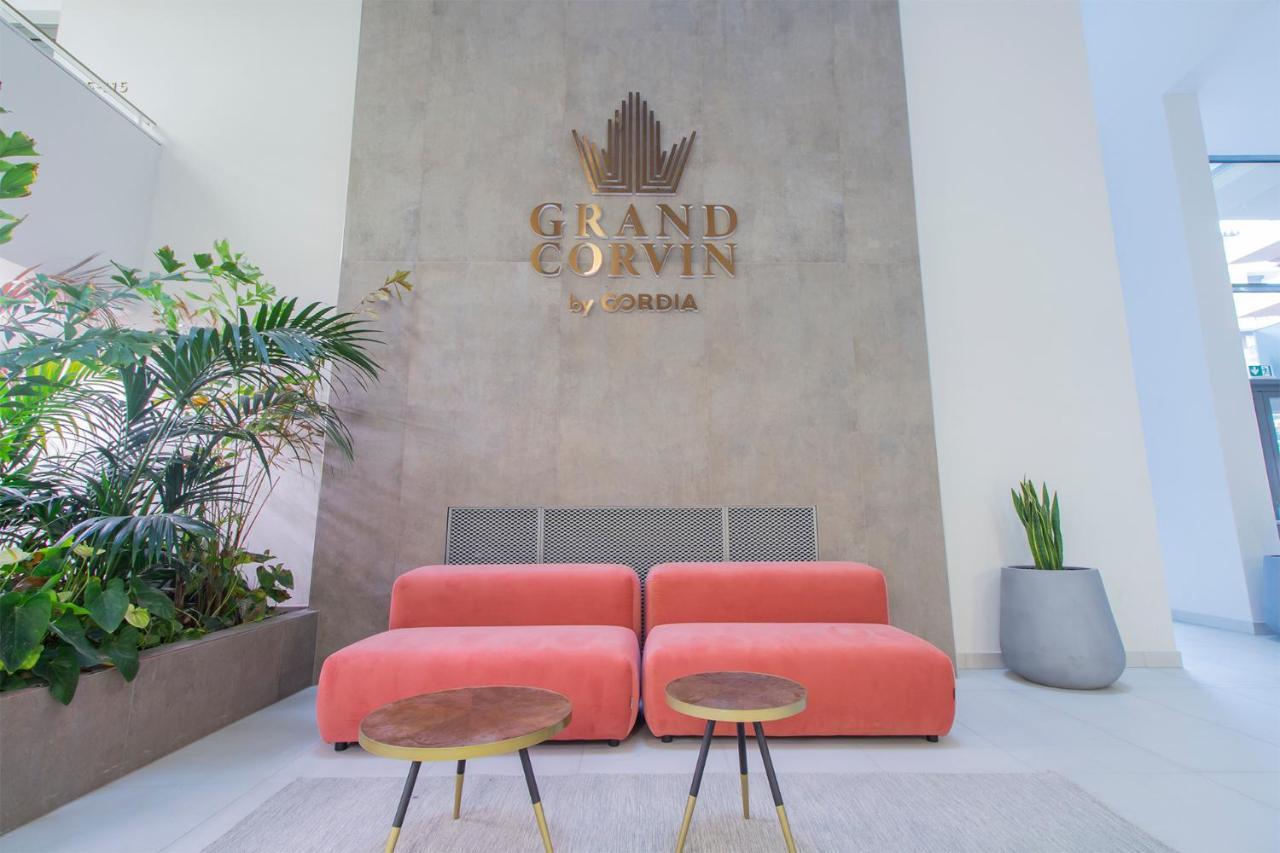 Corvin Modern Two Bedroom Apartment Free Parking Budapest Bagian luar foto
