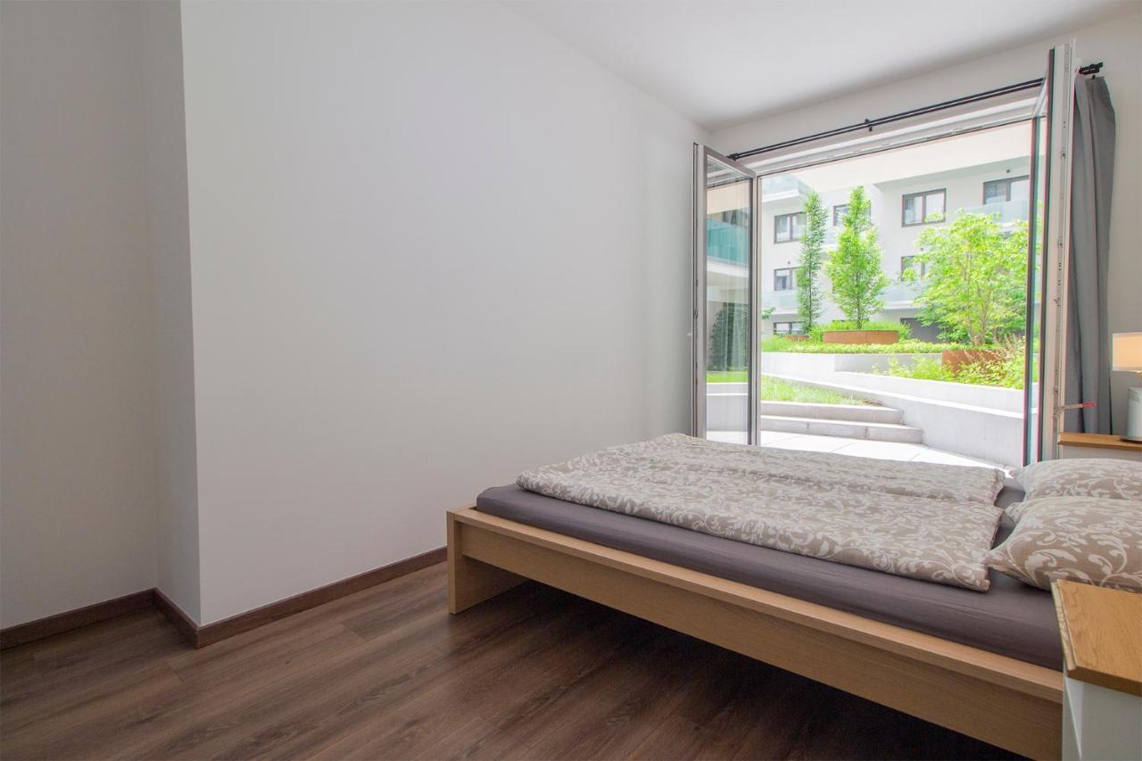 Corvin Modern Two Bedroom Apartment Free Parking Budapest Bagian luar foto